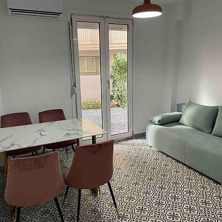 Family Apartment With Private Yard Next To Agios Dimitrios Church Salonicco Esterno foto