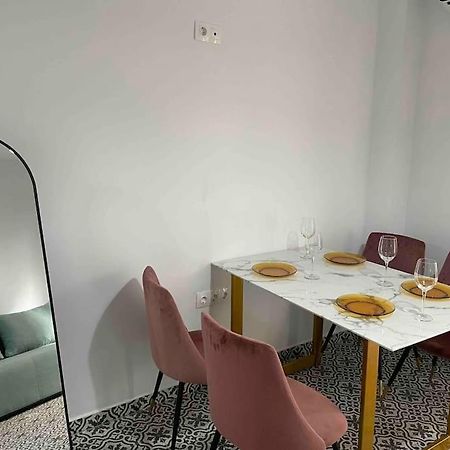 Family Apartment With Private Yard Next To Agios Dimitrios Church Salonicco Esterno foto