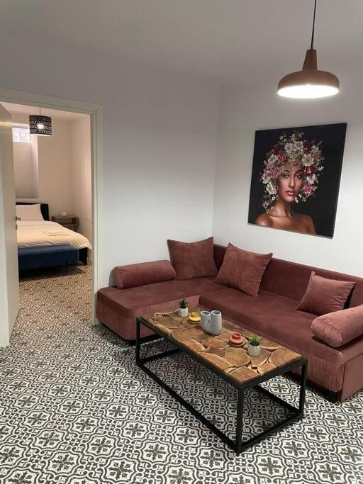 Family Apartment With Private Yard Next To Agios Dimitrios Church Salonicco Esterno foto