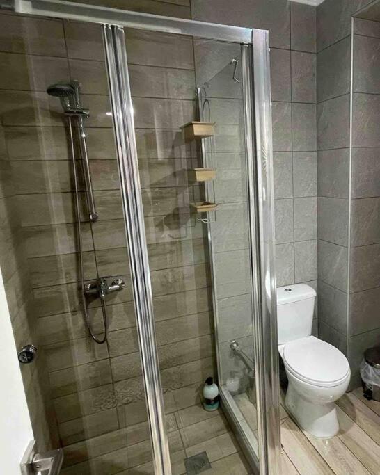 Family Apartment With Private Yard Next To Agios Dimitrios Church Salonicco Esterno foto
