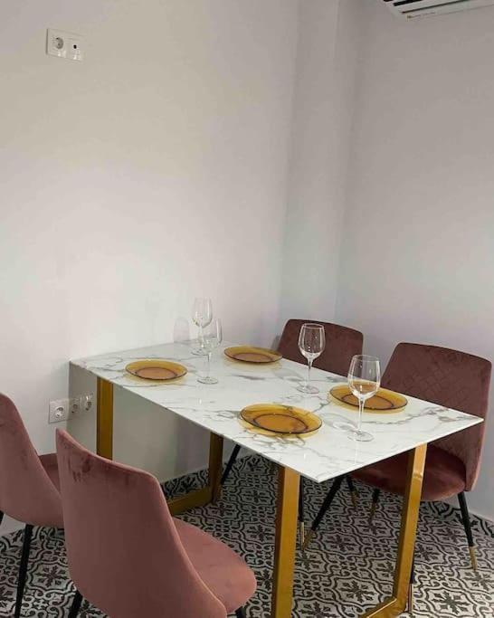 Family Apartment With Private Yard Next To Agios Dimitrios Church Salonicco Esterno foto